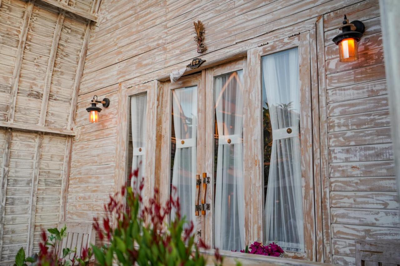 Unicorn Bungalow Batununggul Екстериор снимка
